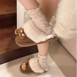 Hello Kitty UGGG Slippers🥰